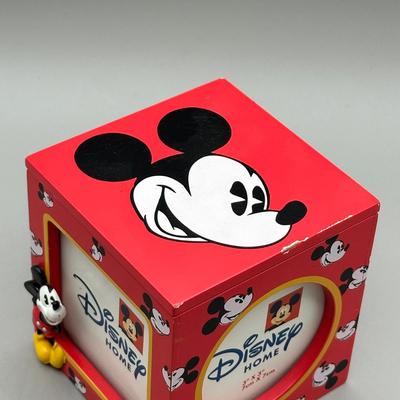 LOT 153B: Disney Photo Holder/Frame Collection