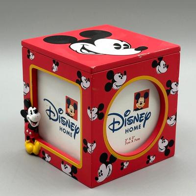 LOT 153B: Disney Photo Holder/Frame Collection