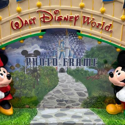 LOT 153B: Disney Photo Holder/Frame Collection