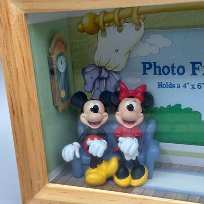 LOT 153B: Disney Photo Holder/Frame Collection