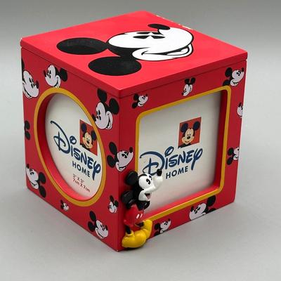 LOT 153B: Disney Photo Holder/Frame Collection