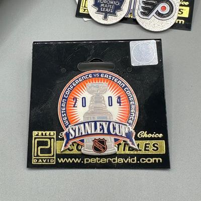 LOT 155B: Philadelphia Flyers Collection - Bernie Parent Figurine in Box, Poster & More