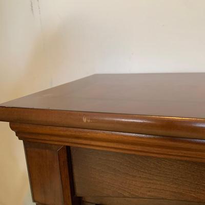 LOT 161 A: Twin Star International Electric Fireplace Model #18ll10GRA