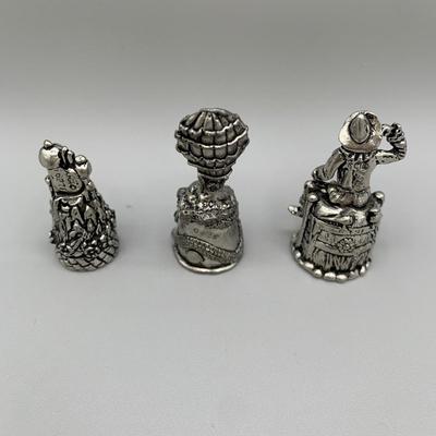 LOT 164 A: Wizard of Oz Pewter Thimble Collection