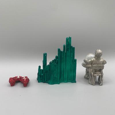 LOT 165 A: The Wizard of Oz Pewter Figurine Collection