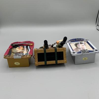 LOT 169 A: Elvis Presley Ornament Collection: Department 56 "Elvis Presley's Graceland", 1955 Cadillac Fleetwood, & More