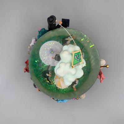 LOT 180 B: Disney Mary Poppins Musical Snowglobe Tune "Let's Go Fly A Kite"