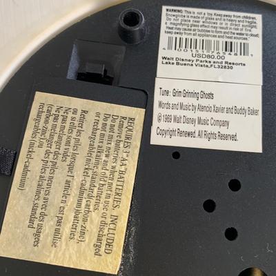 LOT 181 B: Disney Villains Musical Snowglobe Tune "Grim Grinning Ghosts"