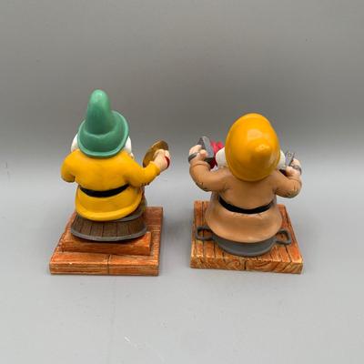 LOT 202 B: Disney Snow White And The Seven Dwarfs 65th Anniversary Collection by Enesco