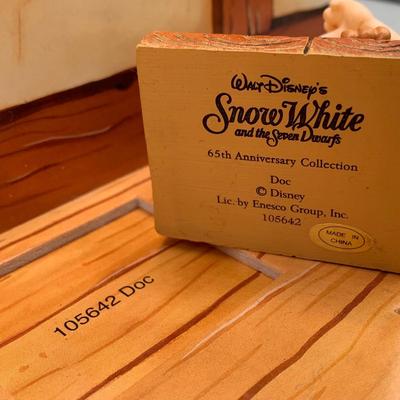 LOT 202 B: Disney Snow White And The Seven Dwarfs 65th Anniversary Collection by Enesco