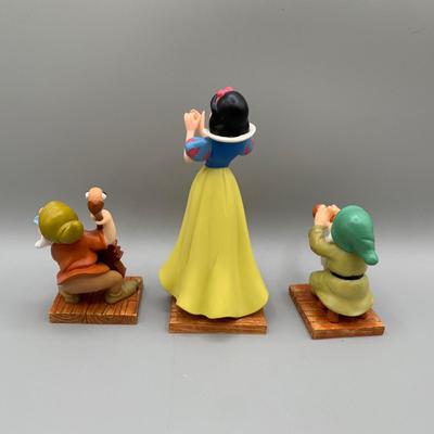 LOT 202 B: Disney Snow White And The Seven Dwarfs 65th Anniversary Collection by Enesco