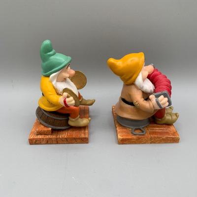 LOT 202 B: Disney Snow White And The Seven Dwarfs 65th Anniversary Collection by Enesco