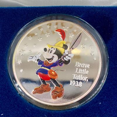 LOT 204 B: 75 Years With Mickey Silver Proof Medallions Collection ( 5 of 6 )