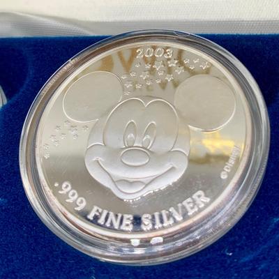 LOT 204 B: 75 Years With Mickey Silver Proof Medallions Collection ( 5 of 6 )