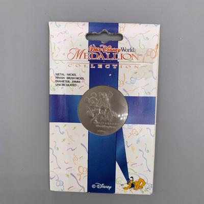 LOT 206 B: Disney Coins: Hollywood Studios Star Tours Commemorative Coin, Holiday Celebrations Independence Day 2001 Limited Edition...