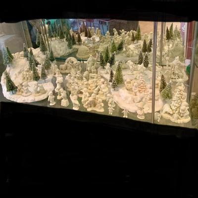 LOT 208 B: Large Department 56 Snowbabies Village Collection