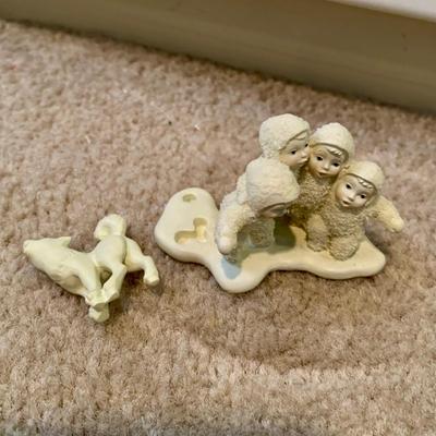 LOT 208 B: Large Department 56 Snowbabies Village Collection