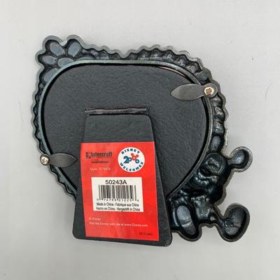 LOT 212 B: Disney Mickey And Minnie Valentines Day Frame Collection & 2003 Limited Edition Valentine Pin