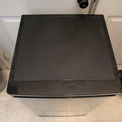 LOT 217 B: Igloo Mini Fridge Model #FR405