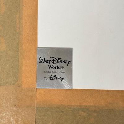 LOT 227B: Limited Edition of 250 Walt Disney World Mickey & Goofy Pins on Golf Course