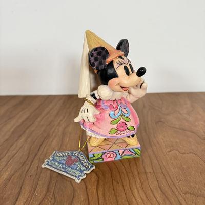 LOT 232B: Disney Parks Minnie & Daisy Shopping Bobblehead Figure, Jim Shore Disney Traditions Minnie Mini Figurine NIP &...