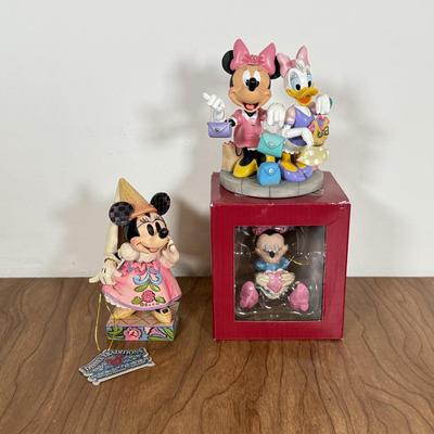 LOT 232B: Disney Parks Minnie & Daisy Shopping Bobblehead Figure, Jim Shore Disney Traditions Minnie Mini Figurine NIP &...