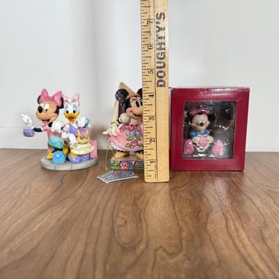 LOT 232B: Disney Parks Minnie & Daisy Shopping Bobblehead Figure, Jim Shore Disney Traditions Minnie Mini Figurine NIP &...