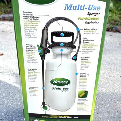 Set of 2 Sprayers - Scotts and Roundup