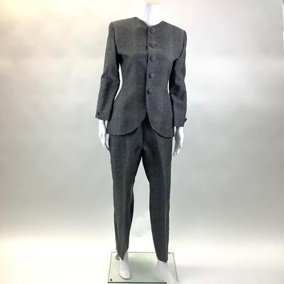 407 GEORGIO ARMANI 2pc. Women's Suit Size 40