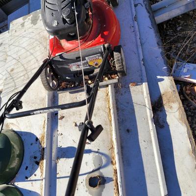 Mtd mower, has compression