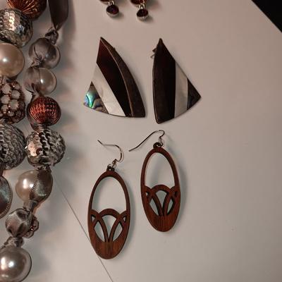 FASHION JEWELRY