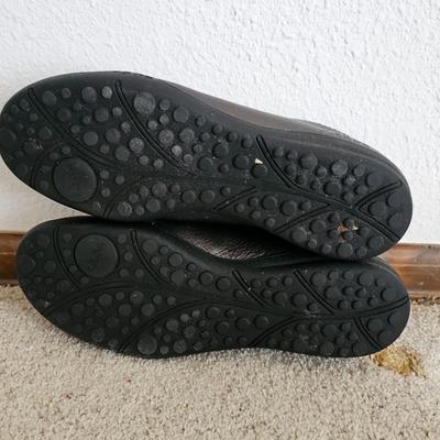 Taos & Ecco Women's shoes size 9 9.5