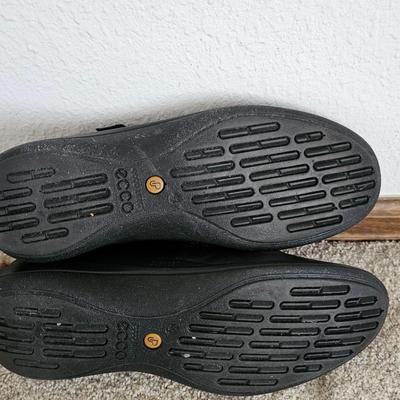 Taos & Ecco Women's shoes size 9 9.5
