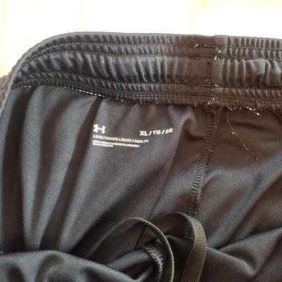 UNDER ARMOUR MEN'S SHORTS AND SHIRTS (XL)