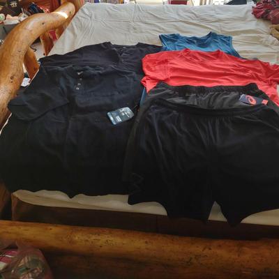 UNDER ARMOUR MEN'S SHORTS AND SHIRTS (XL)