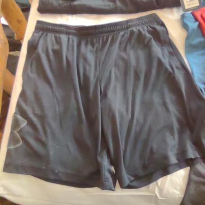 UNDER ARMOUR MEN'S SHORTS AND SHIRTS (XL)