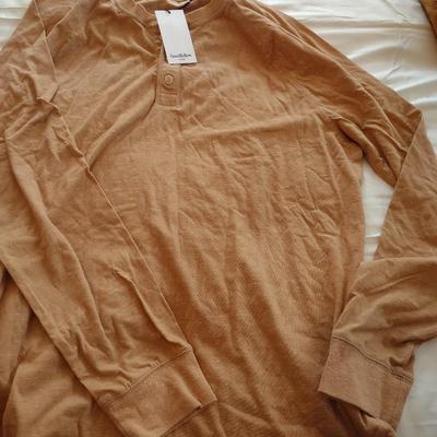 MEN'S UNDER ARMOUR AND GOODFELLOW SHIRTS (XL) WEATHERPROOF PANTS