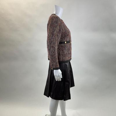 420 CHANEL BOUTIQUE La Petite Veste Noire Tweed Short Vest with Skirt