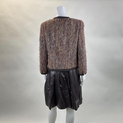 420 CHANEL BOUTIQUE La Petite Veste Noire Tweed Short Vest with Skirt