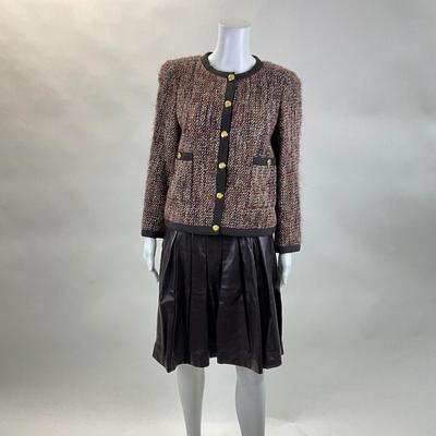 420 CHANEL BOUTIQUE La Petite Veste Noire Tweed Short Vest with Skirt