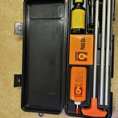 Hoppe's gun cleaning kit