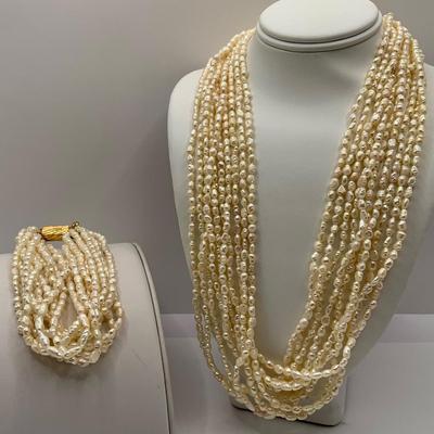 LOT 1: 1980's Gianna Rossi Multi-Strand Fresh Water Pearl Necklace and Bracelet Set with Gold Tone Clasp - Like New Condition