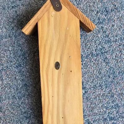 Patio decor - Painted fish - Small Garden statue in wooden house - and a painted plate