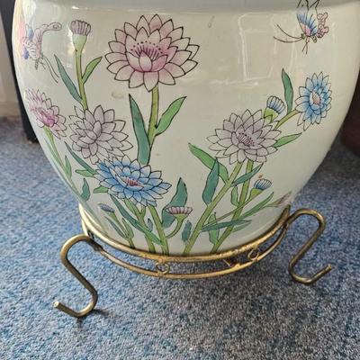 Planter pot with stand and plant rooter