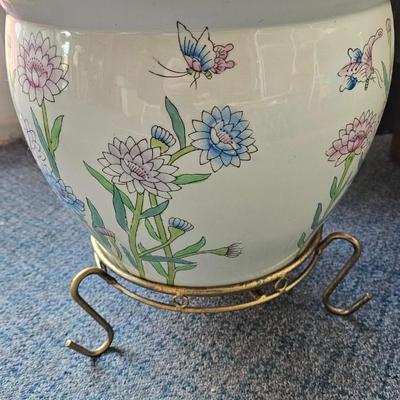 Planter pot with stand and plant rooter