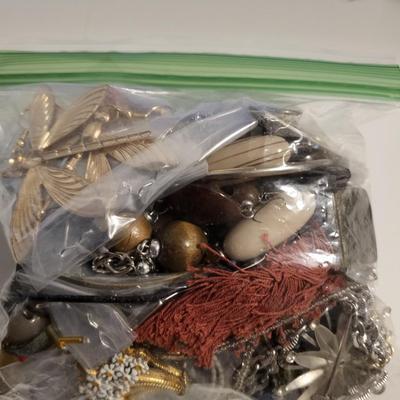 HALF FOR CRAFT, HALF WEARABLE JEWELRY