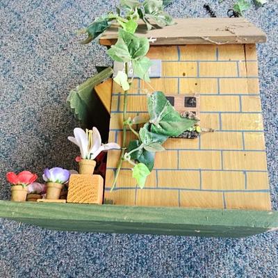 Medium and small bird house