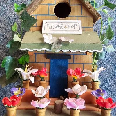 Medium and small bird house