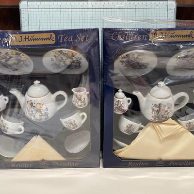 2 Hummel Children’s Tea Set