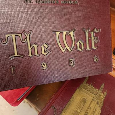 Lot 5 Books 4 Yearbooks The Wolf New Orleans + Columbia Encyclopedia